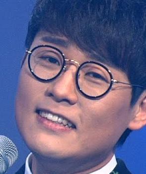 강문경