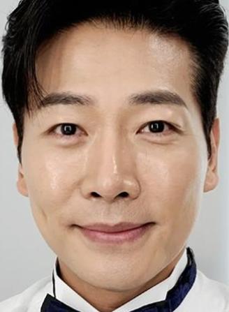김용필