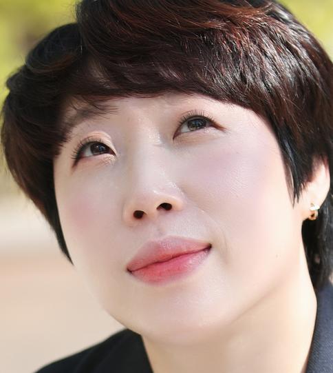 권진영