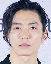 김재욱