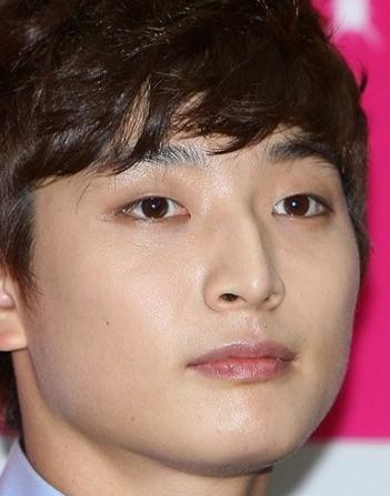 정진운