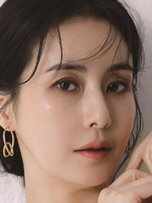 최정윤
