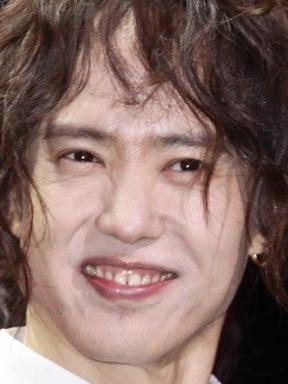 양준일