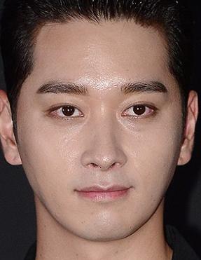 황찬성
