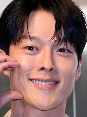 장기용