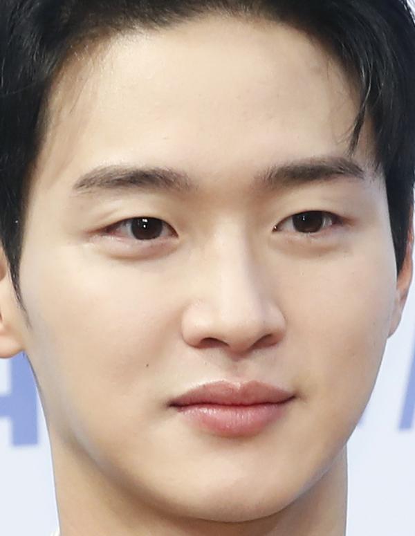 장동윤