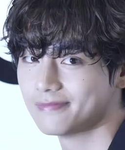 뷔