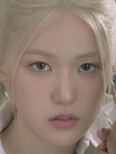 윤지윤